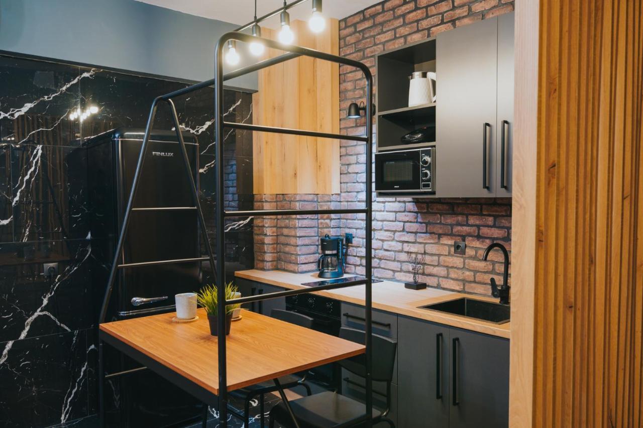 New Modern Ground Floor Apartment By The Sea Солун Екстериор снимка
