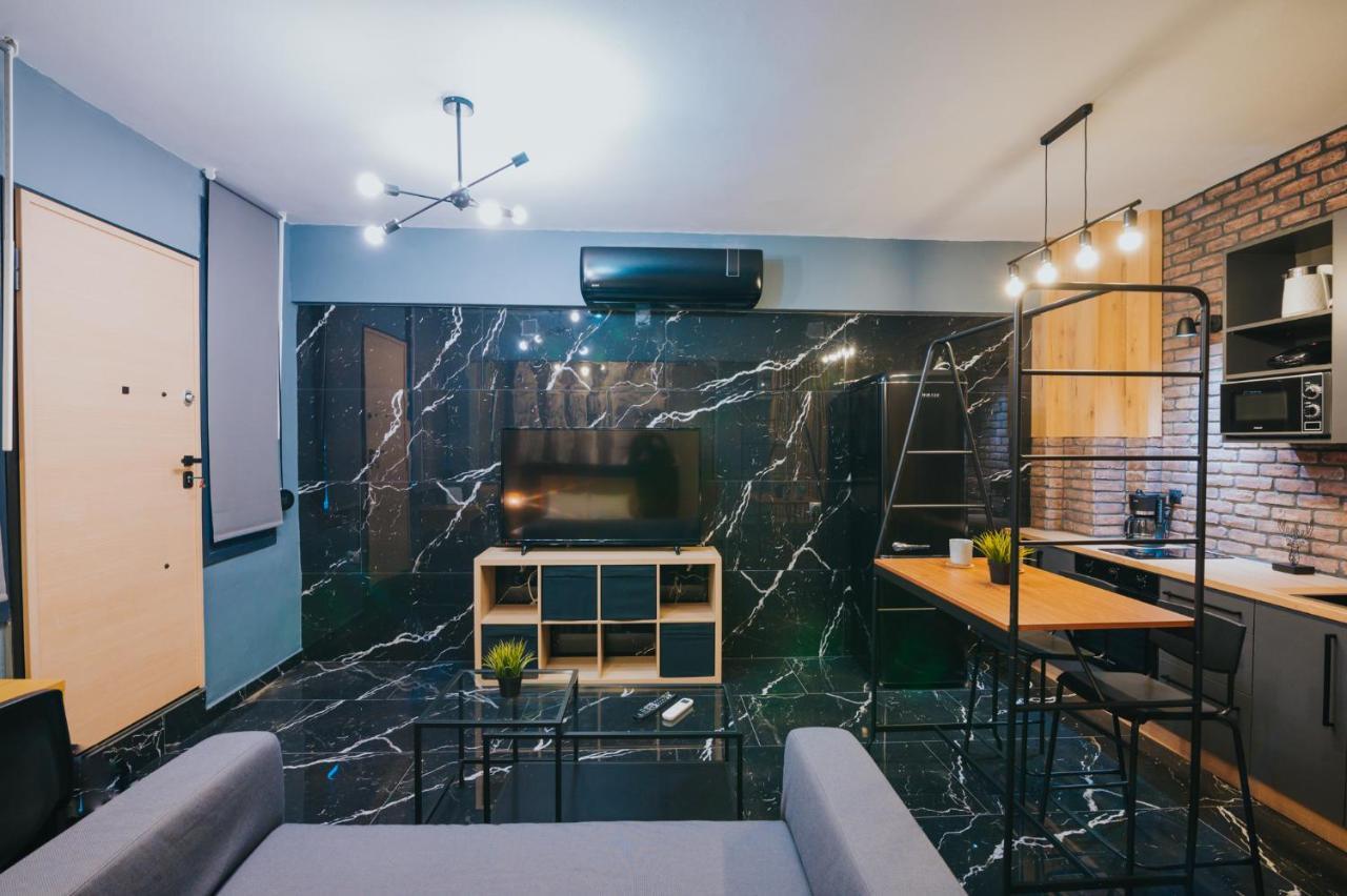 New Modern Ground Floor Apartment By The Sea Солун Екстериор снимка